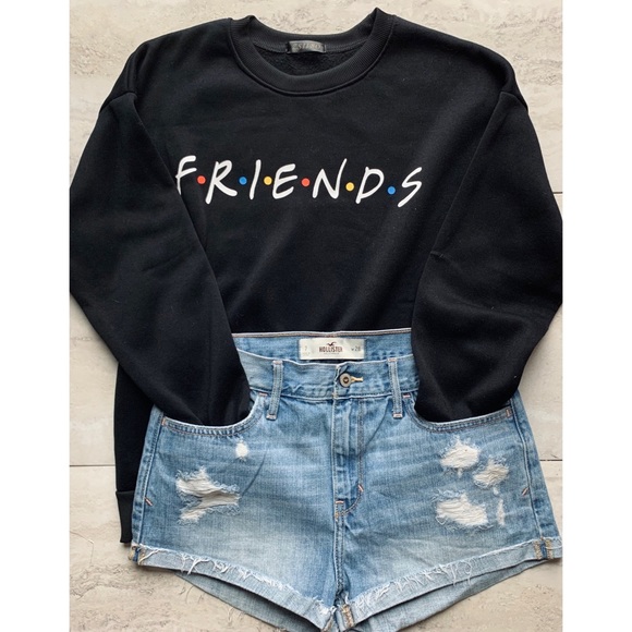 Sweaters - 🌿FRIENDS Black Novelty Crew Neck Pullover Sweater